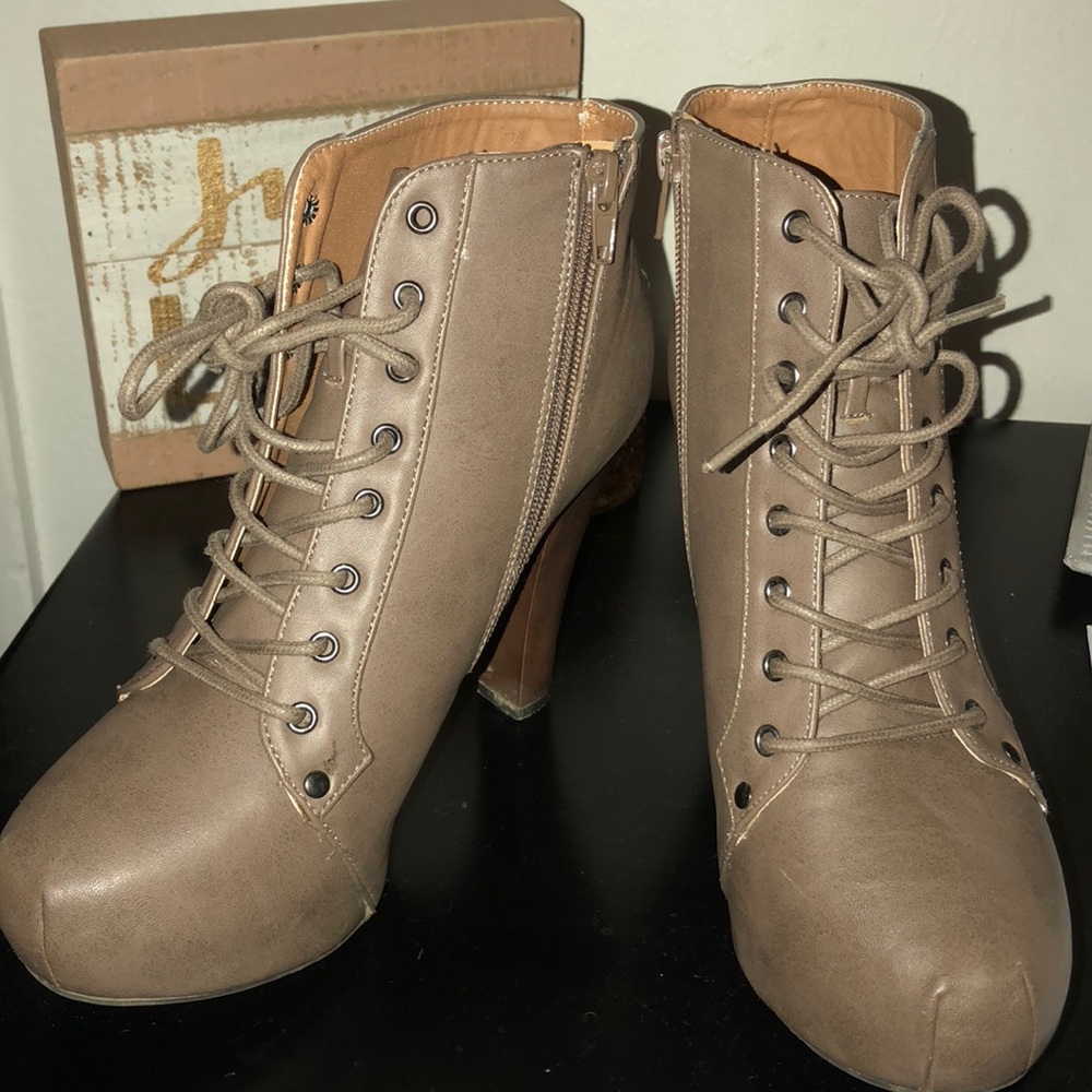 taupe wooden heel booties✨